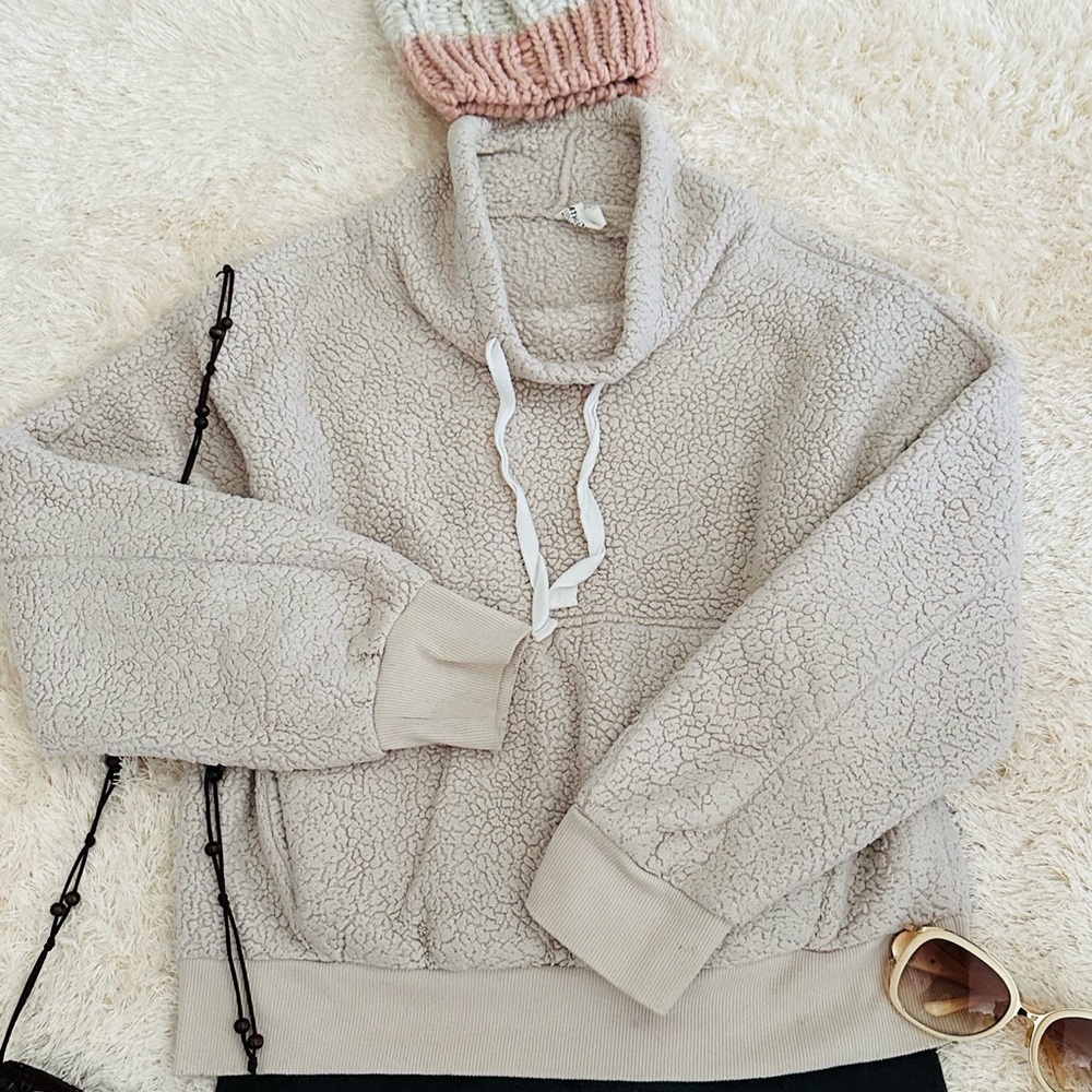 Cozy Beige Sherpa Hoodie and Black Leggings Set